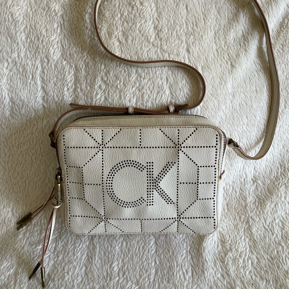 Calvin Klein White Crossbody Bag with Gold Accents